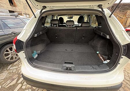 Nissan Qashqai 1.2 DIG-T TEKNA