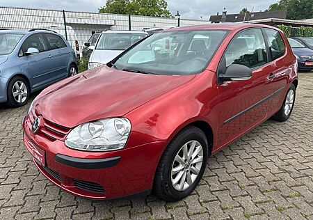 VW Golf Volkswagen Trendline WENIG KM TÜV NEU