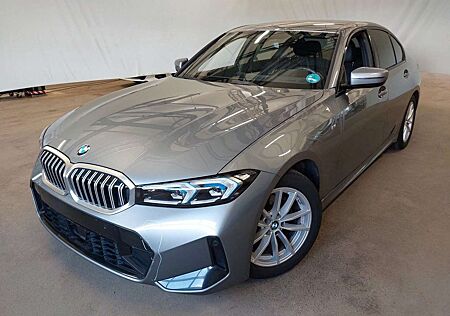 BMW 320 d xDrive Lim. AHK Kzu ACC Kamera NP:73.000€