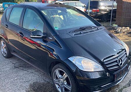 Mercedes-Benz A 160 BlueEFFICIENCY Elegance