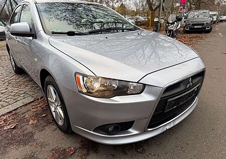 Mitsubishi Lancer Sportback Invite