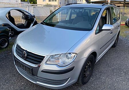 VW Touran Volkswagen 1,9 TDi Conceptline Navigation