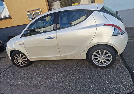 Lancia Ypsilon Y+1.2+8v+Gold