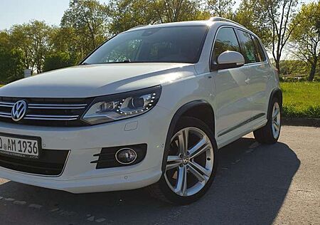 VW Tiguan Volkswagen 2.0TDI BMT R-Line 4M DSG 140
