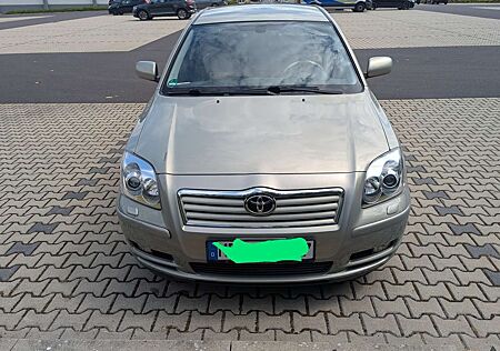 Toyota Avensis 2.0 VVT-i Automatik Executive