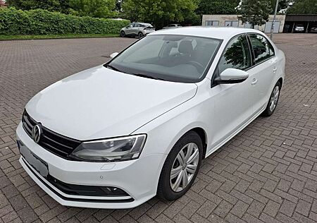 VW Jetta Volkswagen 1.4 TSI Trendline BMT