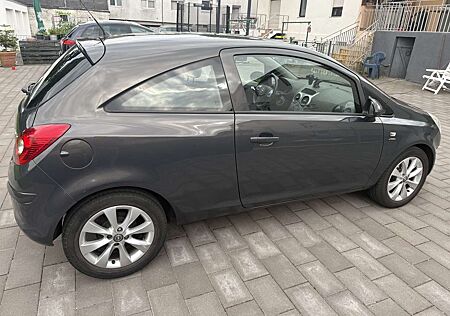 Opel Corsa Fox
