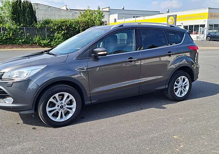 Ford Kuga 2.0 TDCI Titanium, 12 Monate Garantie, Tüv Neu