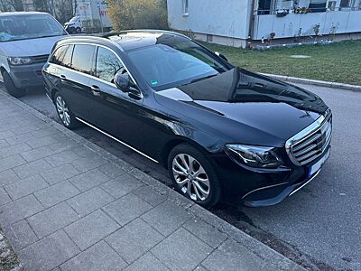 Mercedes-Benz E 400 E 400 4Matic T 9G-TRONIC AMG Line