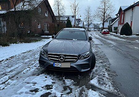 Mercedes-Benz E 400 4Matic T 9G-TRONIC AMG Line