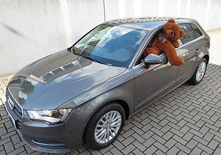Audi A3 Sportback ambiente 1.Hand original 37.300km!