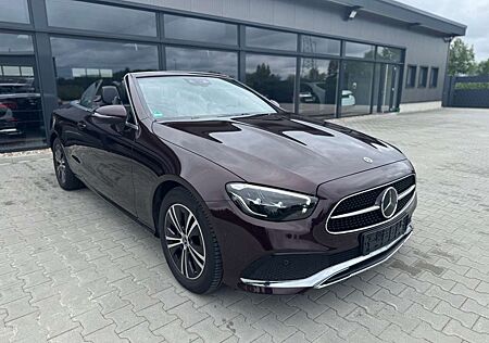 Mercedes-Benz E 200 4M Cabrio -ACC-DAB-Ambiente-Airscarf-Kam