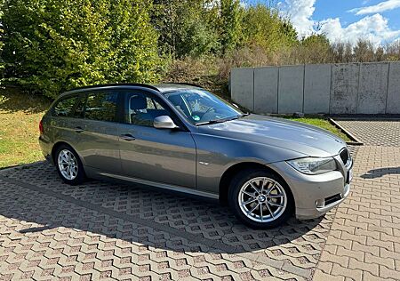 BMW 320d 320 3er+Touring+Diesel++DPF+Touring+Aut.