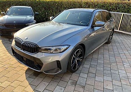 BMW 320 d M Sport LivePR HUD Pano A-LED ACC HiFi KAM