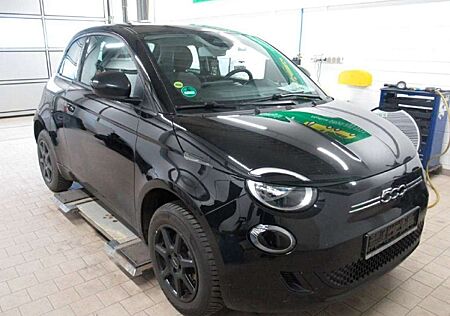 Fiat 500E Icon 3+1 42KWh Winterpaket - Kamera
