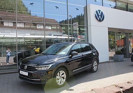 VW Tiguan Volkswagen Life 1.5 TSI Navi,LED,AHK,PDC,SHZ