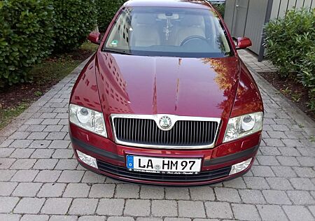 Skoda Octavia +1.6+FSI+Automatik+Elegance