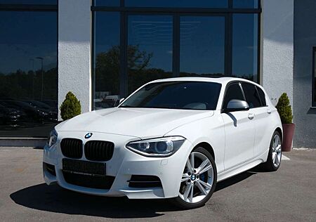 BMW 135 i xDrive*Alcantara*Gssd*Navi*H&K*