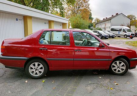VW Vento Volkswagen 1.8 GL