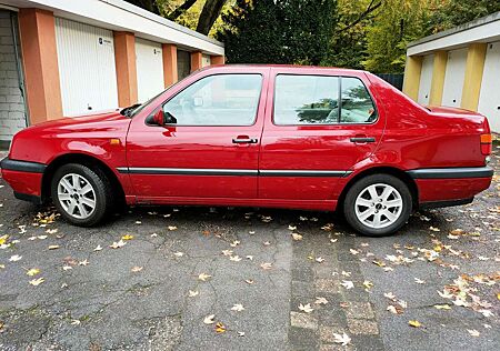 VW Vento Volkswagen 1.8 GL