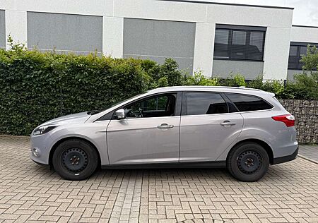 Ford Focus Turnier 2.0 TDCi DPF Aut. Titanium