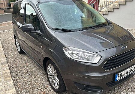 Ford Tourneo Courier Titanium-KLIMATRONIK-SHZG-ALU