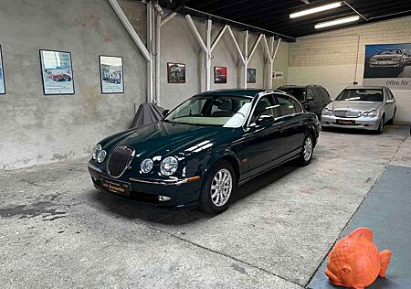 Jaguar S-Type 2.5 V6 Executive Aut. Leder 2. Hd. erst 81.640 km