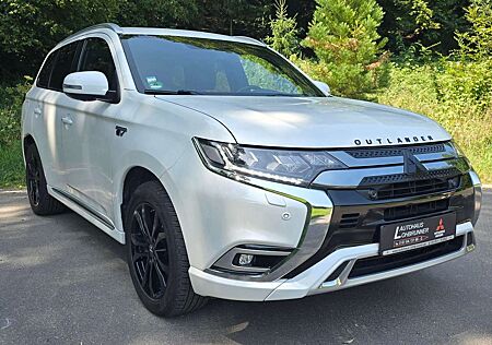 Mitsubishi Outlander PHEV 2.4 TOP-Vollausstattung