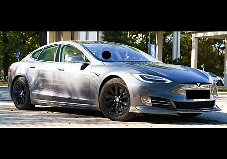 Tesla Model S Standard Range