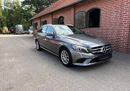 Mercedes-Benz C 220 T d Avantgarde Navi LED Kamera AHK