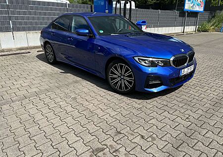 BMW 320i 320 xDrive Aut. M Paket