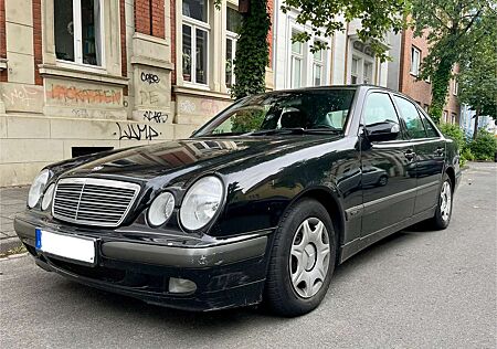 Mercedes-Benz E 200 CDI Classic