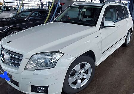 Mercedes-Benz GLK 220 CDI DPF 4Matic BlueEFFICIENCY 7G-TRONIC Edition 1