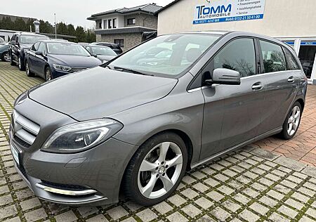 Mercedes-Benz B 200 CDI Autom./ XENON / NAVI / AHK