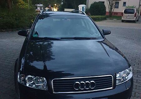 Audi A4 Avant 1.9 TDI Xenon Leder Navi Bose AHK SD SH