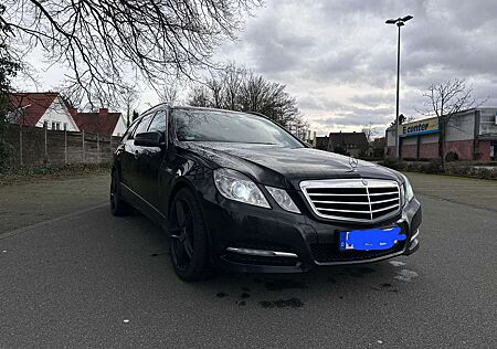 Mercedes-Benz 220