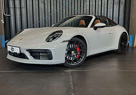 Porsche 992 911 Targa 4S (Heritage | Bose | Chrono)