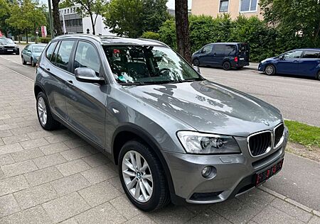 BMW X3 Baureihe xDrive20d Leder.Navi.Panorama