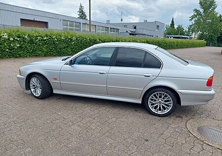 BMW 525i 525 Automatik,Klima,Leder,LM mit GJReifen,T.12/25