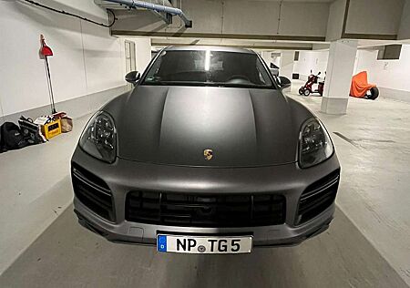 Porsche Cayenne Turbo S AHK LED Sportdesign Approved