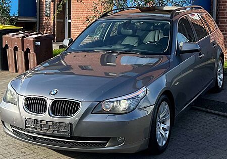 BMW 520d 520 Touring Special Edition *PANO/LEDER/XEN/AHK*