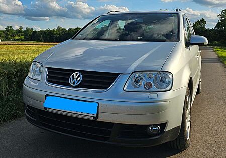 VW Touran Volkswagen 1.6 FSI