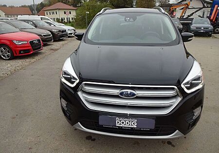 Ford Kuga Titanium 4X4 /1. Hand/Euro 6