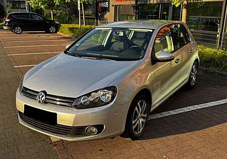 VW Golf Volkswagen 1.4 TSI Automatik, Steuerkette neu, TÜV bis 2026