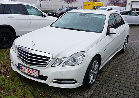 Mercedes-Benz E 200 CGI BlueEfficiency (212.048)