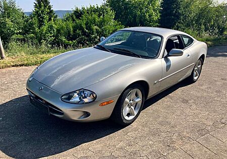 Jaguar XK8 Coupe - HU neu - Reifen neu - Klimaservice