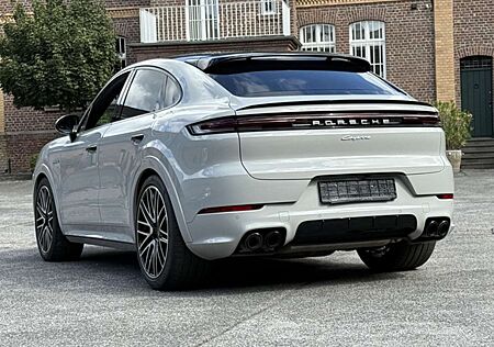 Porsche Cayenne E-Hybrid Coupe SPORTDESIGN-ABGAS*22 TURBO*BOSE*AHK