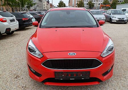 Ford Focus Titanium *TOP ZUSTAND;NAVI;AHK;SH*