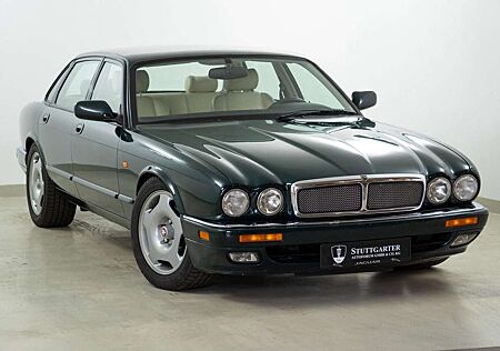 Jaguar XJR