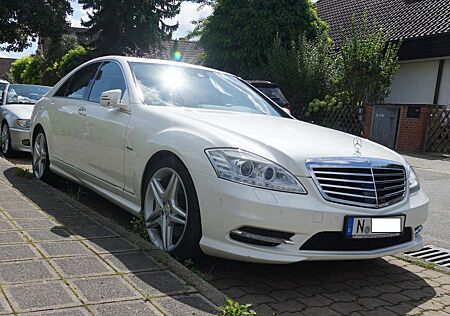 Mercedes-Benz S 350 4Matic BlueEFFICIENCY 7G-TRONIC